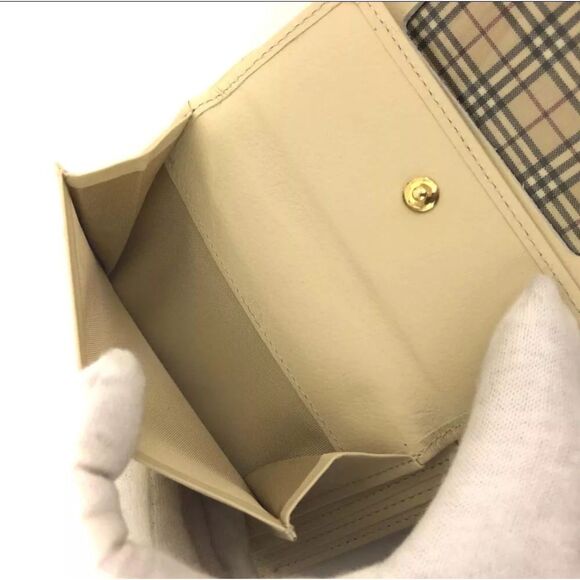 BURBERRY Leather Bifold Wallet Ivory - Picture 8 of 8